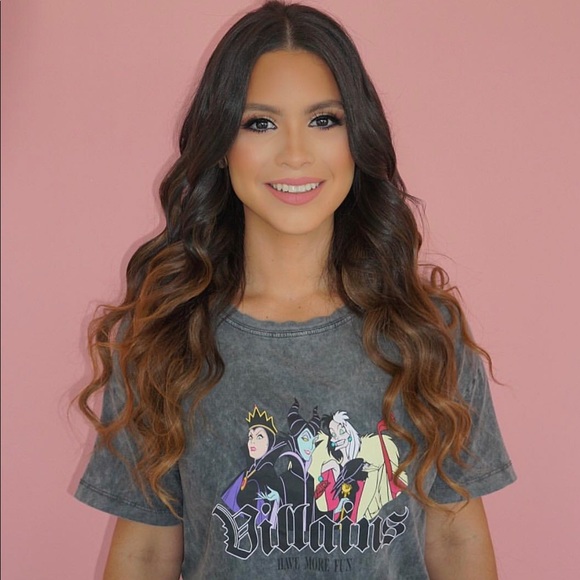 Meet your Posher, Andrea - Picture 1 of 2